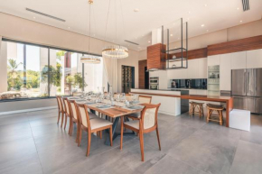 Feel at home in this wonderful villa w butler included